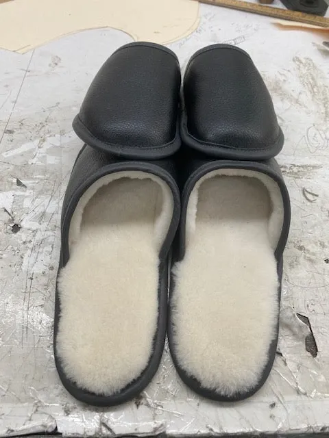 41 - Men's Slip-on Sheepskin Slippers