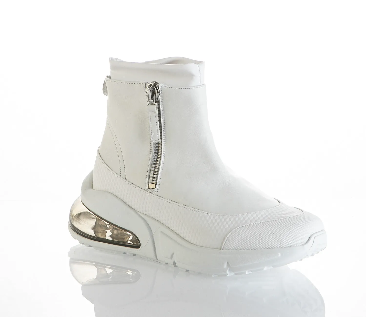 7040 Nando Muzi Sneakers / White