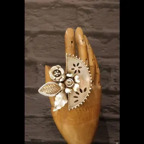 Oversized Rose Motif Ring